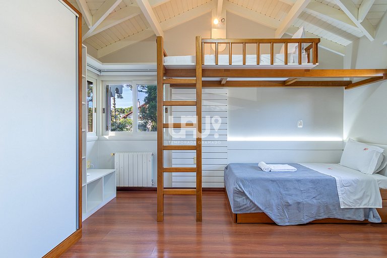 Casa Planalto - 4d, 10 pax, com casinha na árvore!