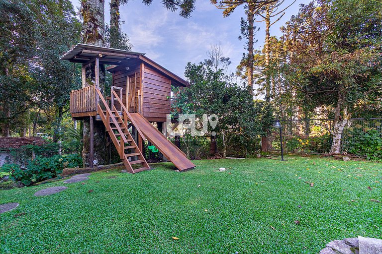 Casa Planalto - 4d, 10 pax, com casinha na árvore!