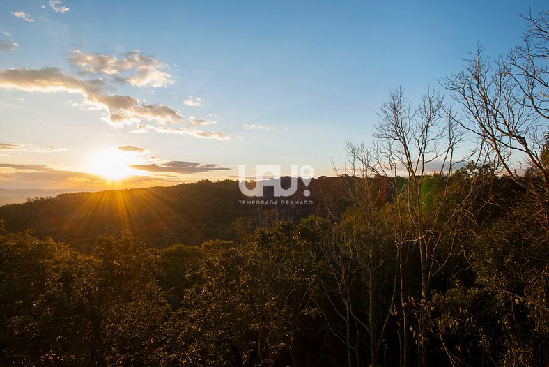 Casa de campo com piscina e jacuzzi em Gramado