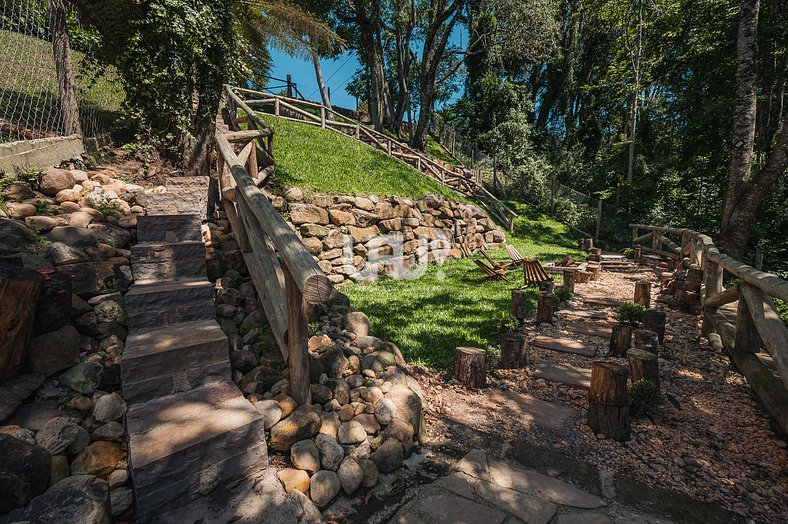 Casa de campo com piscina e jacuzzi em Gramado