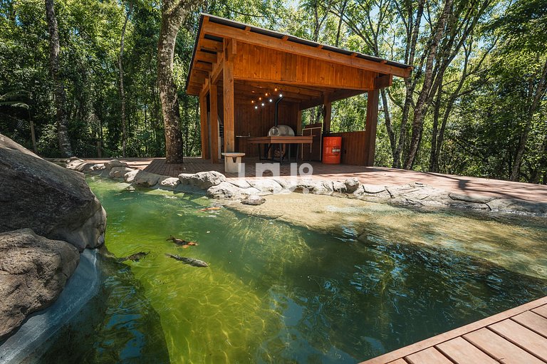 Casa de campo com piscina e jacuzzi em Gramado