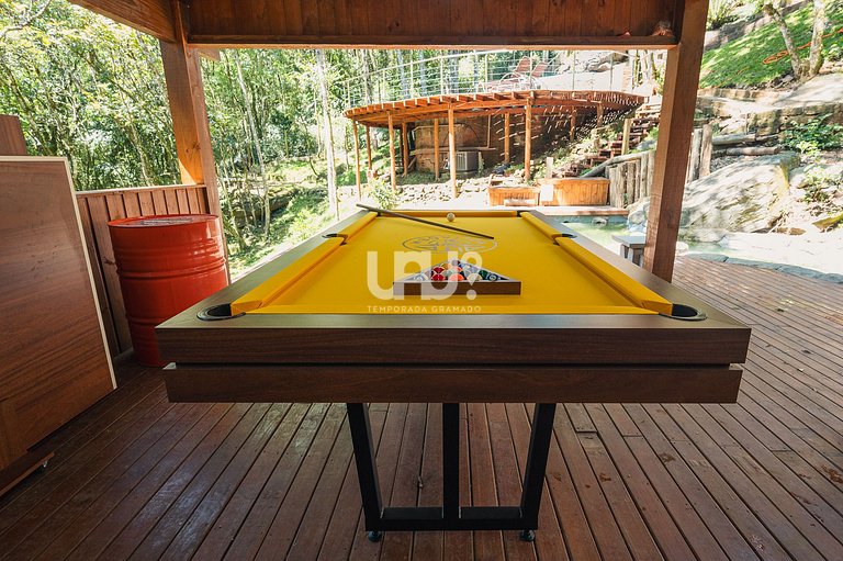 Casa de campo com piscina e jacuzzi em Gramado