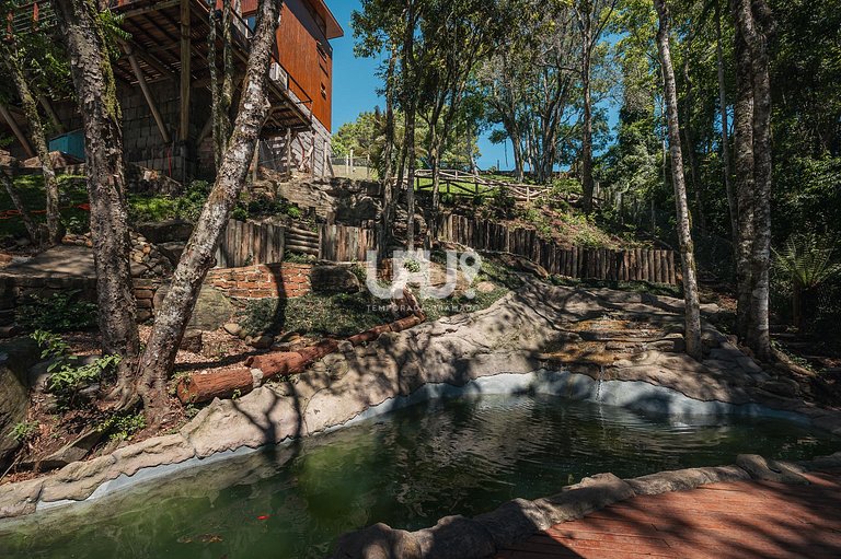 Casa de campo com piscina e jacuzzi em Gramado